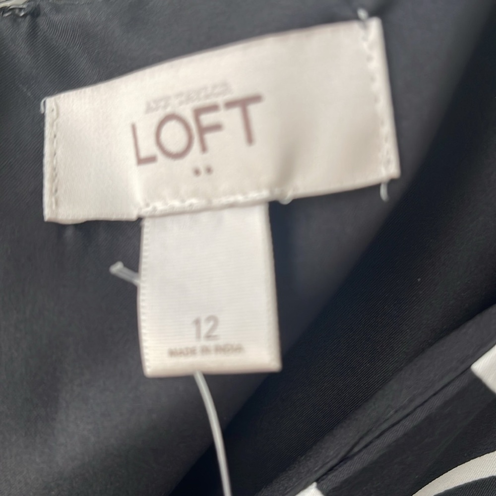 NWT LOFT DRESS - Picture 4 of 6